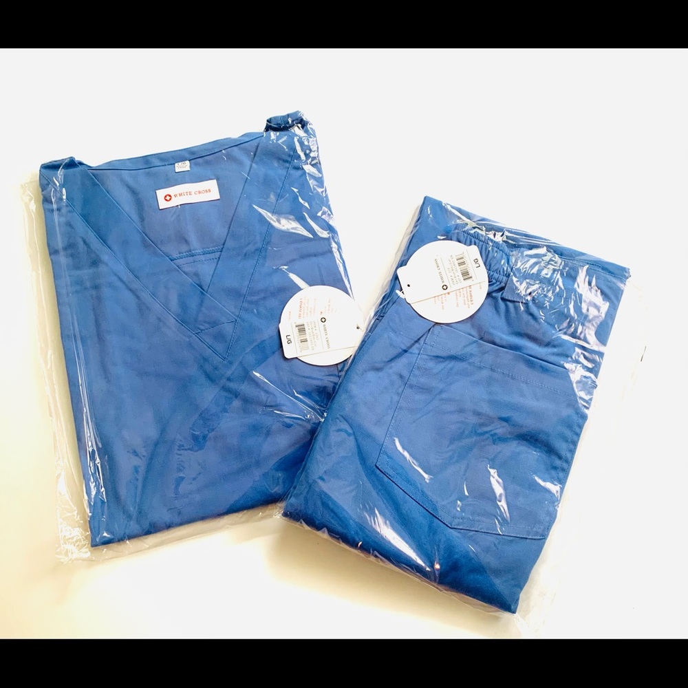 New male medical scrubs